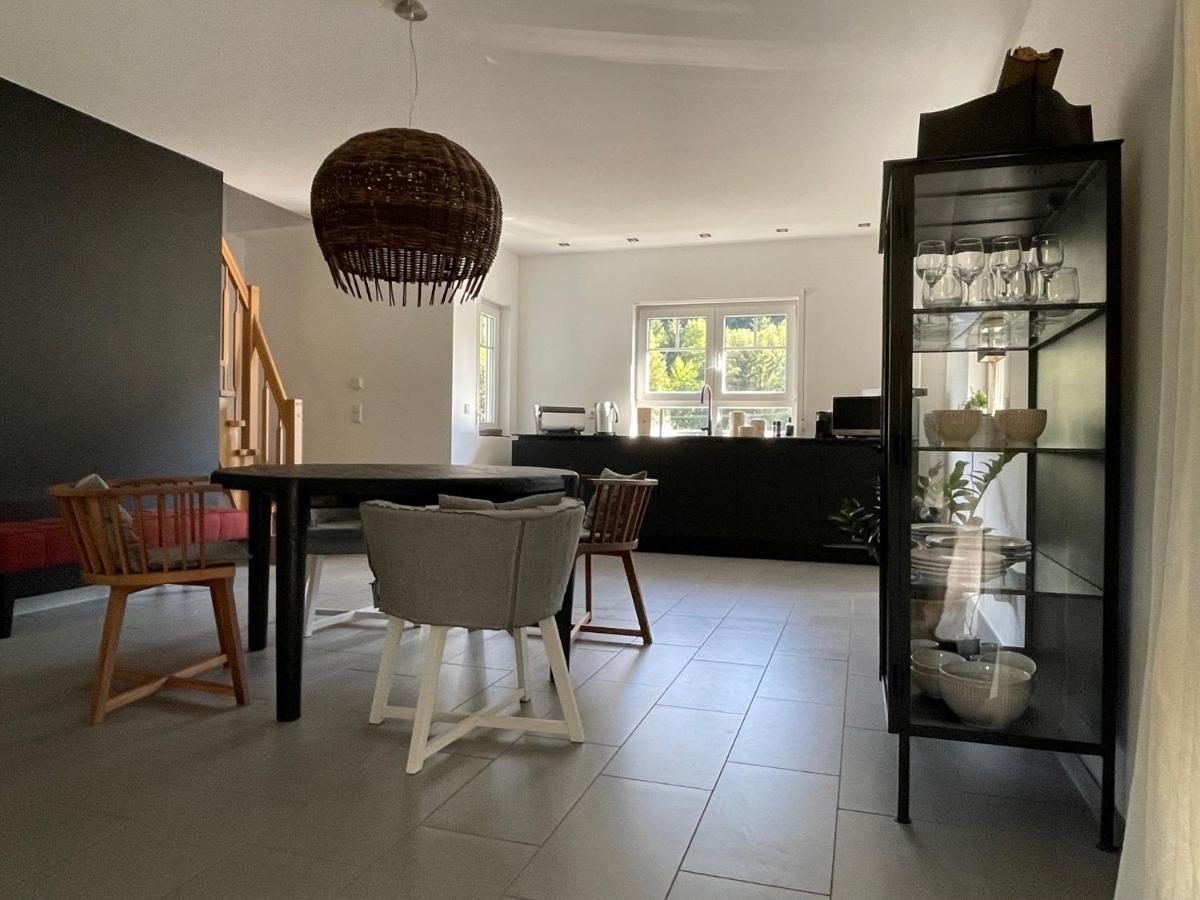 Stilvolle Wohnung Fuer 2-3 Personen - Mit Riesiger Dachterrasse Haigerloch Екстер'єр фото